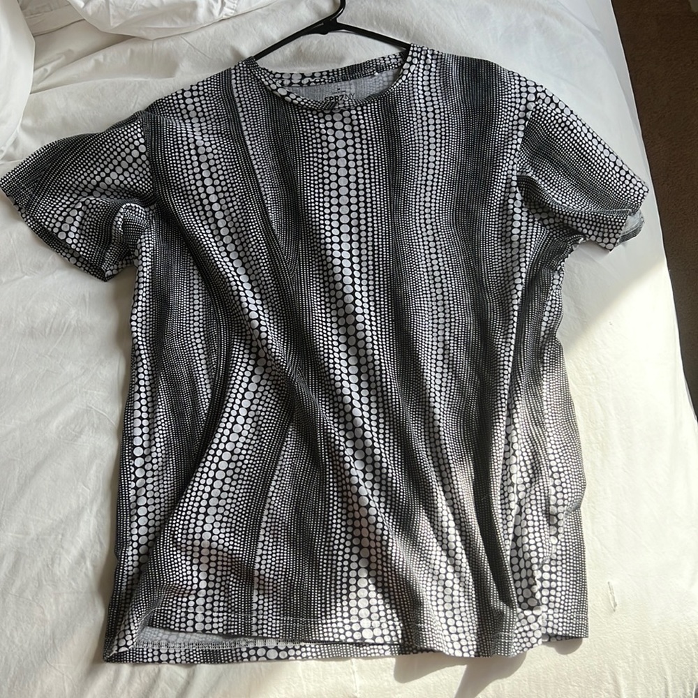 Yayoi Kusama Uniqlo T-Shirt, medium, used